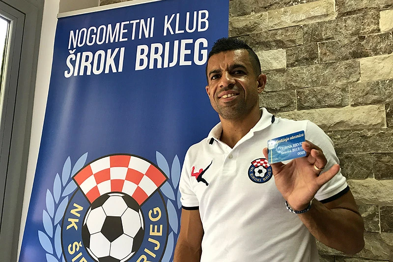 Nogometaši Širokog Brijega kupili godišnje ulaznice i prijavili se za članske iskaznice