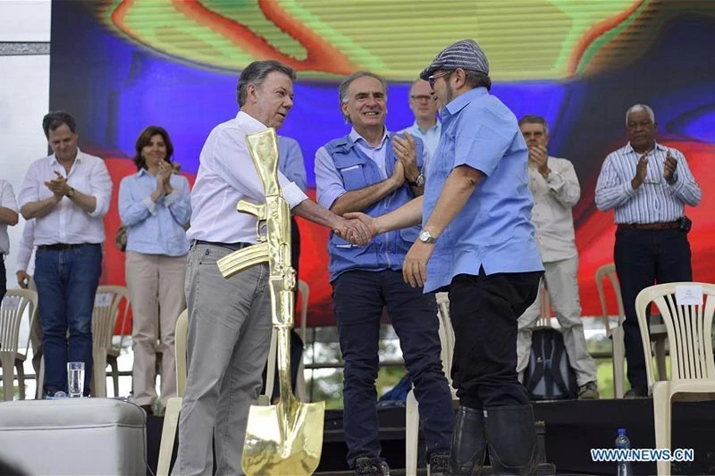 Kolumbija: Istopit će oružje i napraviti tri spomenika miru
