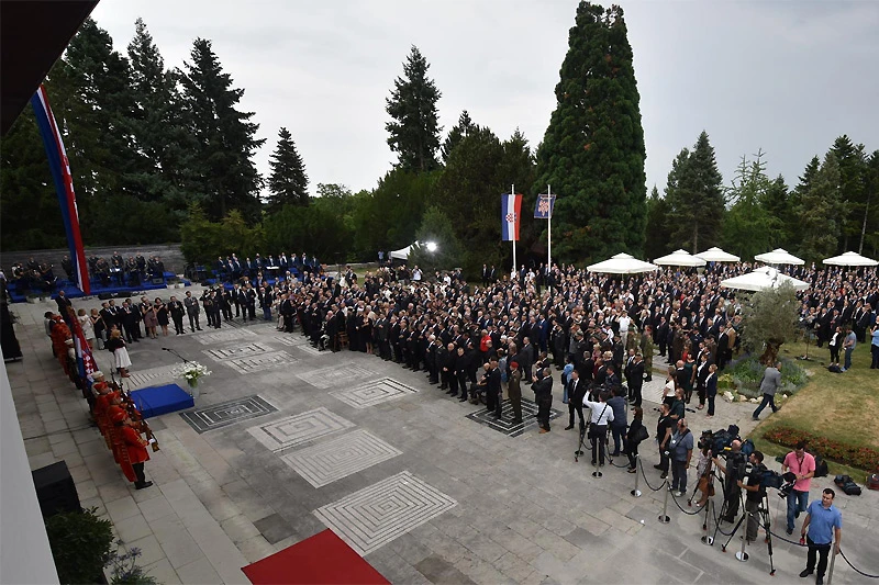 Grabar-Kitarović: Ne smijemo dopustiti da Hrvati u BiH postanu manjina