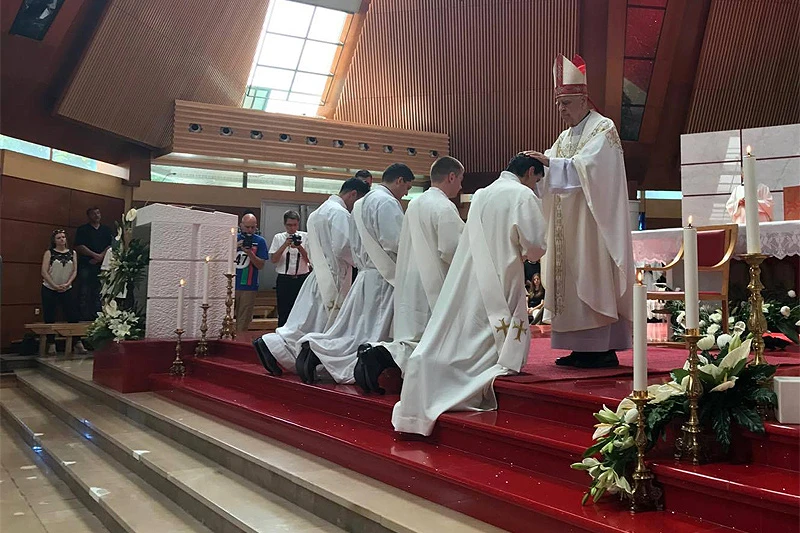 Mostar: Četiri đakona se zaredila za svećenike