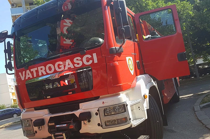 VIDEO | Gorio mostarski Konzum: Evakuirani radnici i kupci
