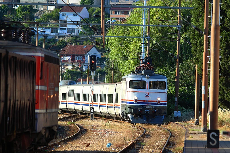 Vrućina iskrivila tračnice na relaciji Mostar - Sarajevo
