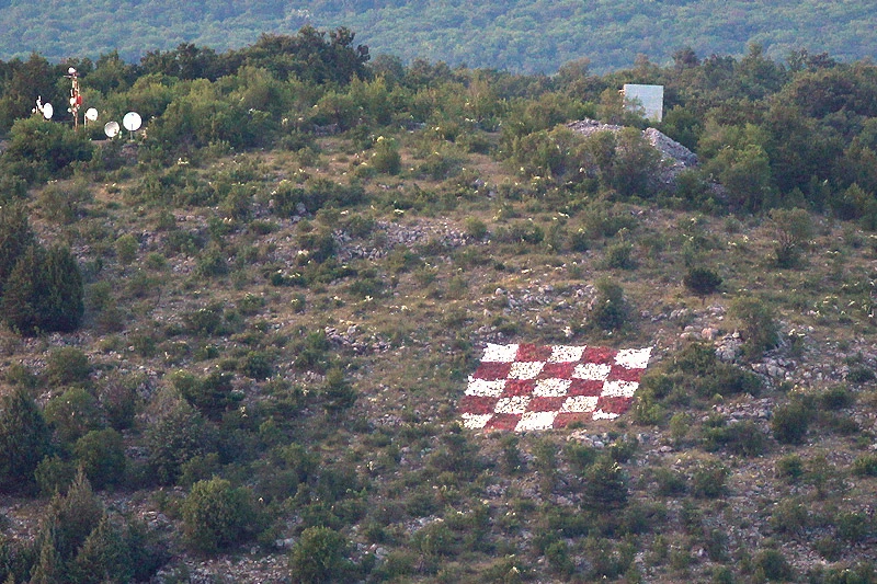 Hrvatskom grbu iznad Širokog Brijega vraćen sjaj