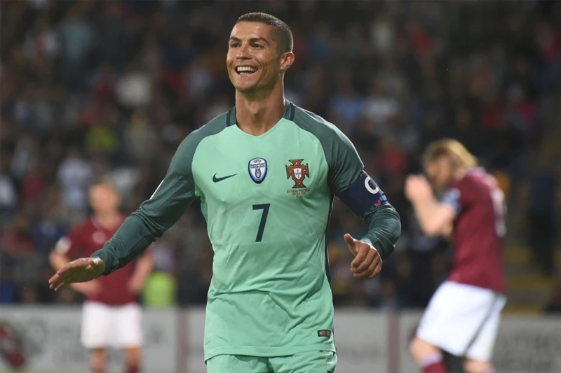 Ronaldo srušio Rusiju