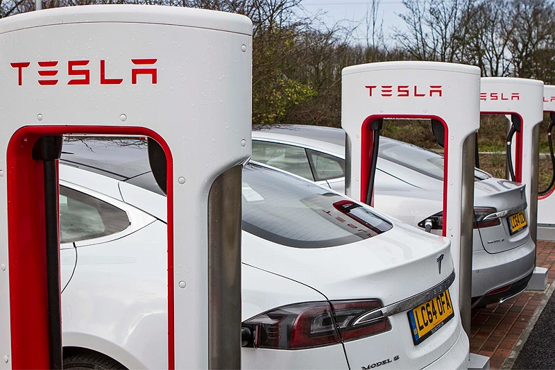 Tesla Model S prešao 900 km s jednim punjenjem