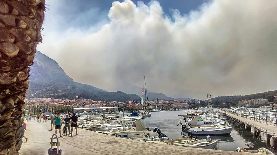 Makarsko primorje: Požari još aktivni
