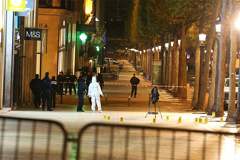 Neuspjeli napad na Elizejskim poljanama: pritvorena četiri člana obitelji napadača 