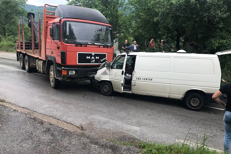 Preminula druga žrtve sudara kamiona i sanitetskog vozila