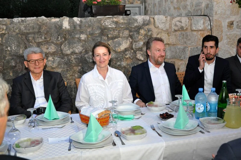 Izetbegović u Stocu: Vrijeme je za rješavanje svih frustracija u Federaciji