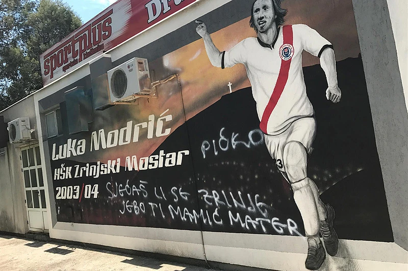 Mostarci poručili Modriću: ''Sjećaš li se Zrinje, je** ti Mamić...''