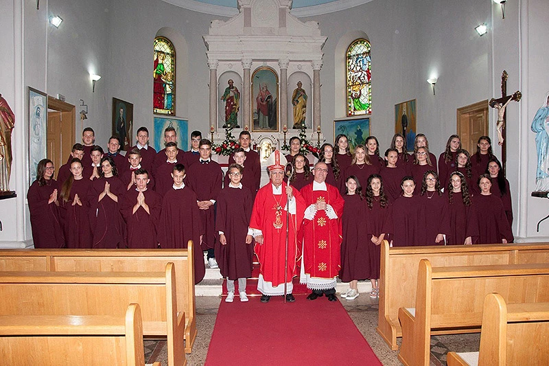 Stolac: Biskup podijelio sakrament krizme