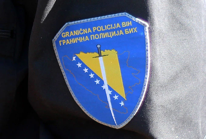 Na granici u Orašju uhićen državljanin BiH osumnjičen za ratni zločin