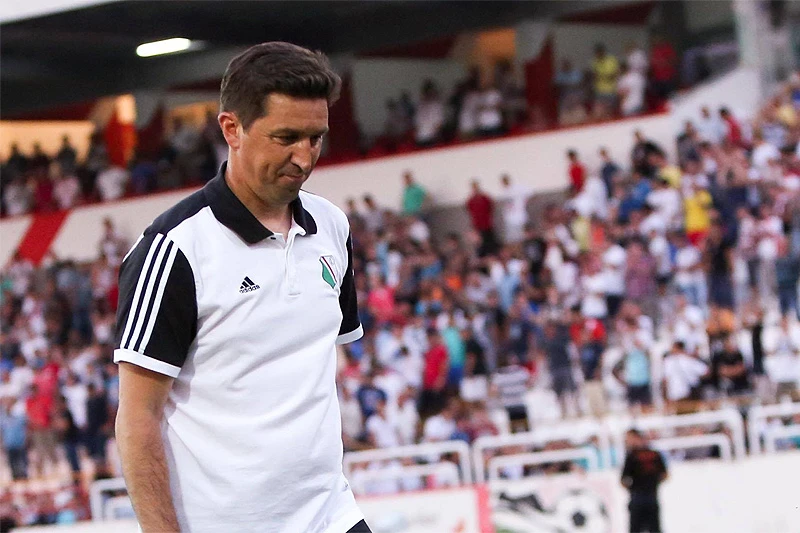 Besnik Hasi preuzeo Olympiakos