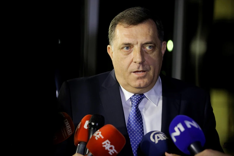 Dodik preporučio studentima: Za RS koristite termin država