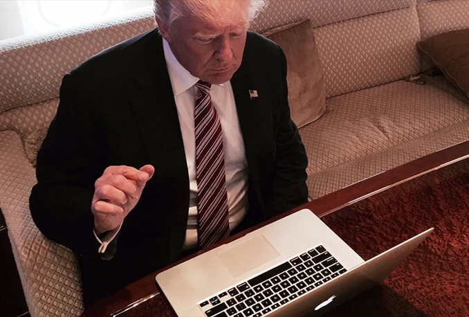 Prvi kontakt: Trump razgovarao s katarskim emirom Al Thanijem