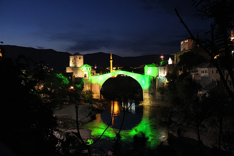Stari most u zelenom povodom Dana zaštite životne sredine