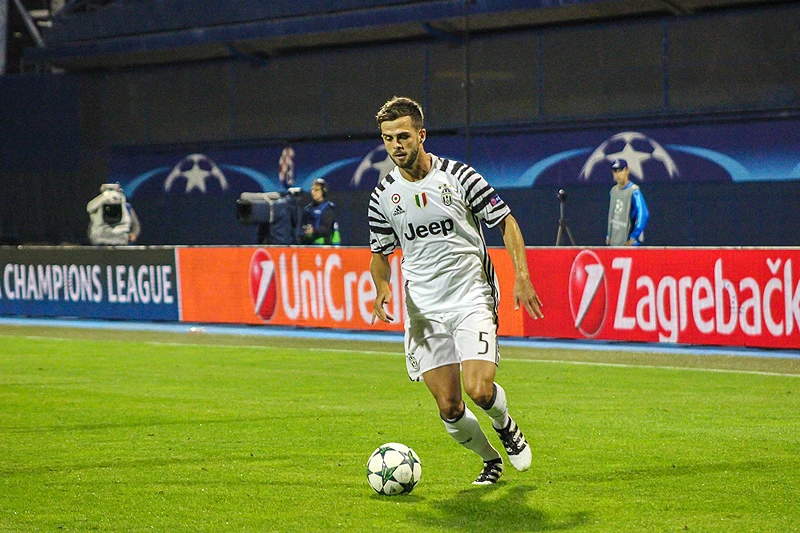 Modrić i Pjanić u momčadi sezone Lige prvaka
