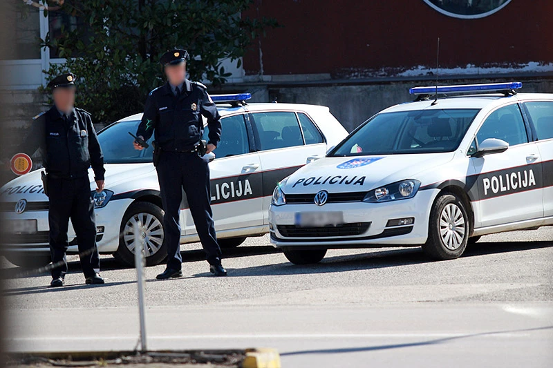 Policija ide u štrajk!