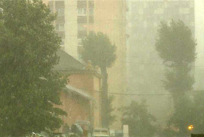 Olujno nevrijeme pogodilo Tuzlu