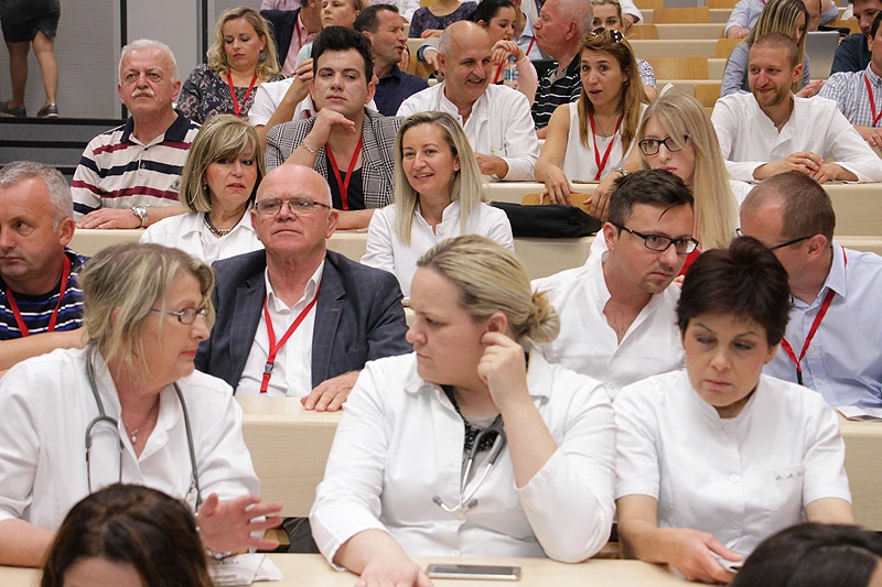 Simpozij iz dječje kirurgije i urologije: 21 zahtjevna operacija u Mostar