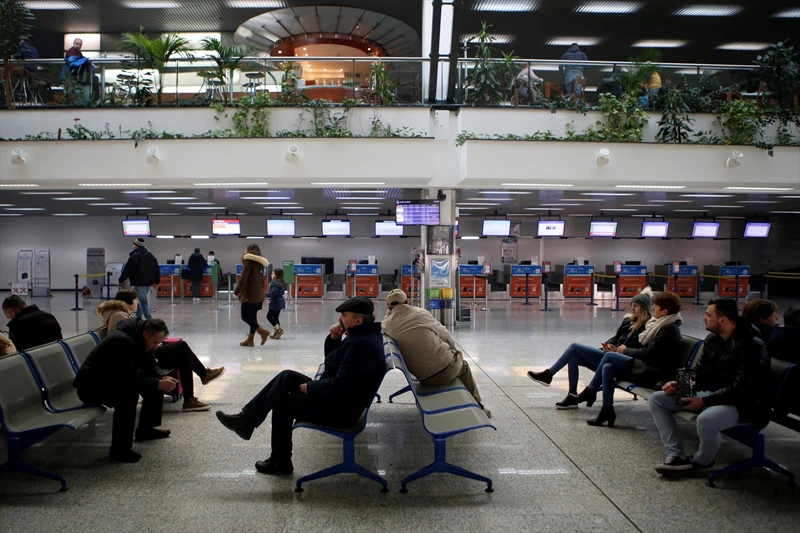 Turčin sakrio marihuanu u držaču toaletnog papira i šatorskoj futroli