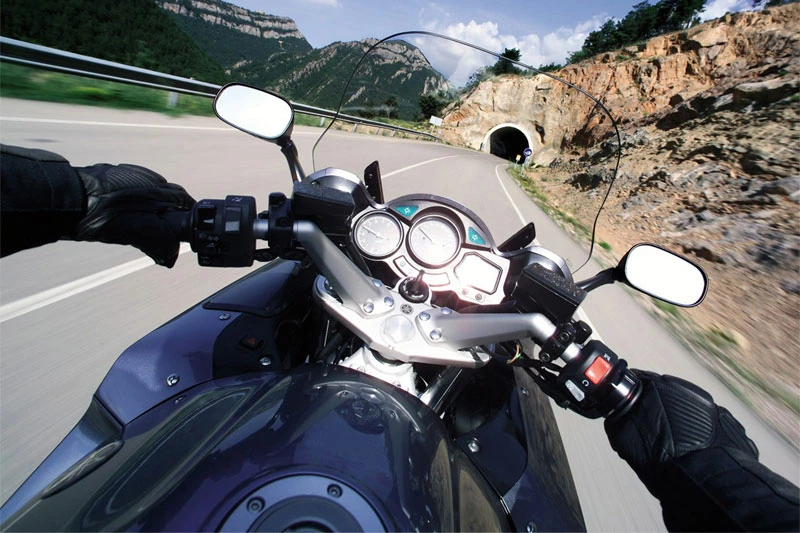 Motociklist bacio 1.500 eura u vjetar za vrijeme vožnje