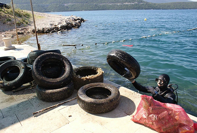 U Neumu održana tradicionalna ronilačka akcija čišćenja podmorja