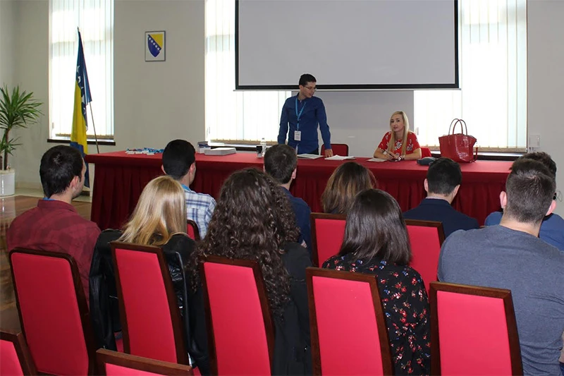 Mladi preuzeli vlast: Gradsko vijeće Mostara krenulo sa zasjedanjem!