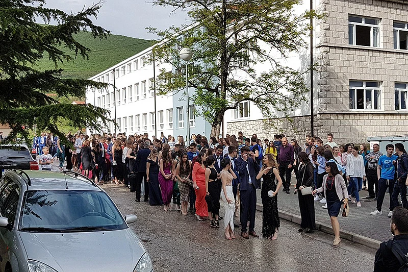 Defile maturanata u Posušju