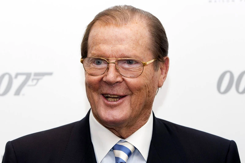 Roger Moore umro je u 90. godini