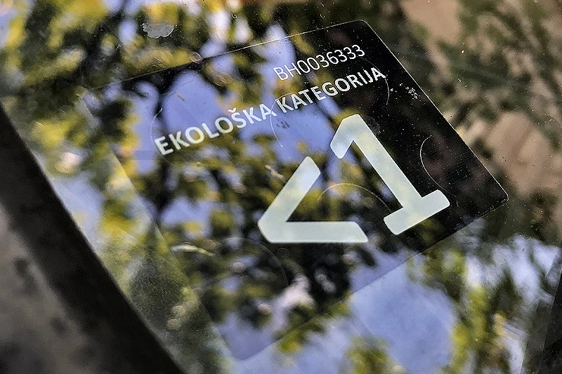 Građani FBiH platili skoro 7 milijuna KM više za registraciju vozila