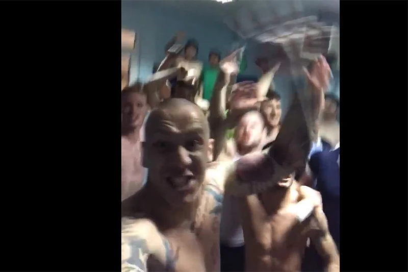 Ovako se slavilo u svlačionici Mostaraca