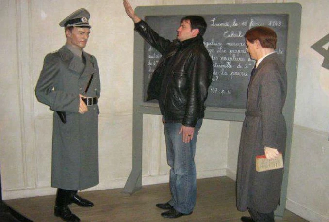 Dao ostavku zbog nacističkog pozdrava voštanoj figuri