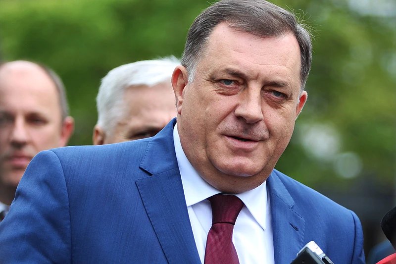 Dodik: U ''Ljubiji'' radi samo deset radnika, odakle onda na ulici njih stotine?