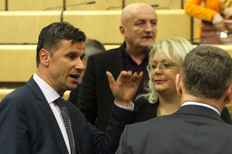 Traži se smjena Vlade Federacije