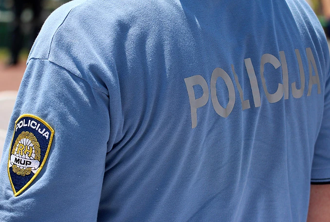 Amerikanka nožem ozlijedila hrvatskog policajca