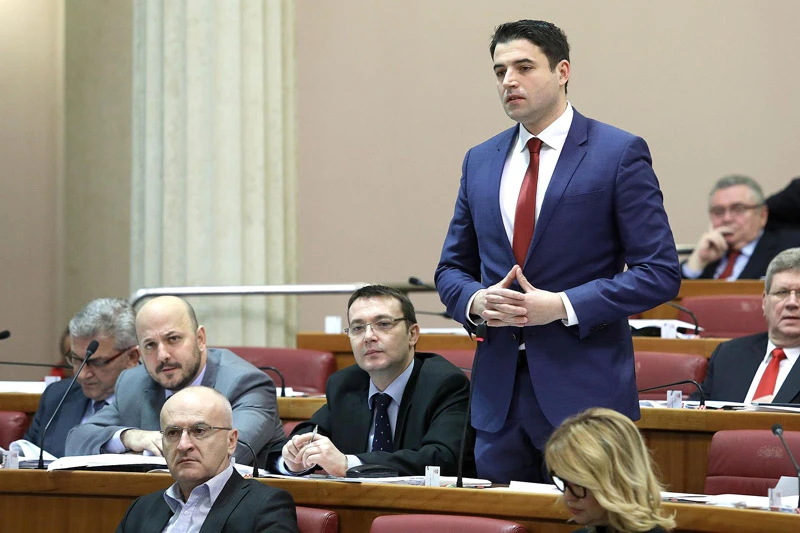 ''Velika koalicija'' s HDZ-om ne dolazi u obzir, samo izbori mogu okončati agoniju