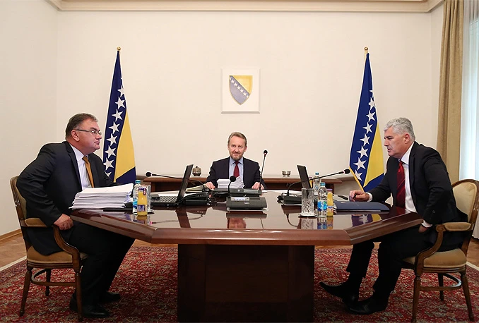 Predsjedništvo BiH će postavljati i smjenjivati generale