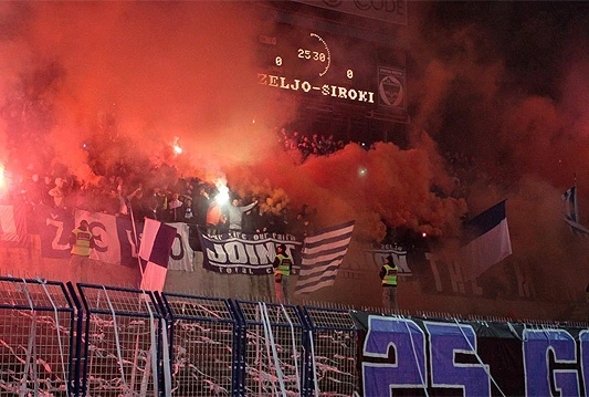 Visoke kazne za Sarajevo, Željezničar i Zrinjski zbog pirotehnike