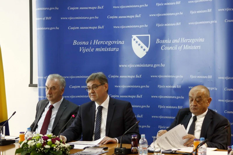 Više ne postoji parlamentarna većina!