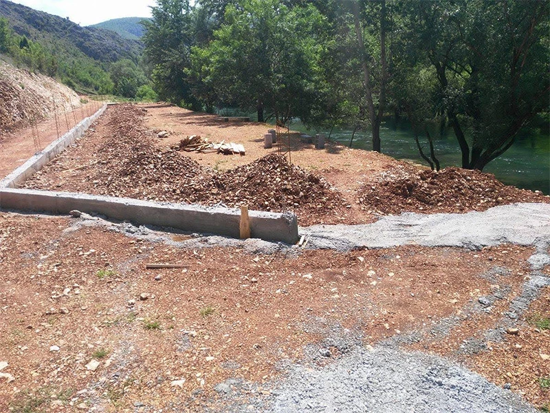 Gratz: Tražimo od policije da zaustavi nelegalnu gradnju na Bunici!