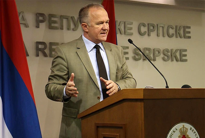 Više ima zastupnika u ponudi na prodaju, nego što ima travničkog sira na pijaci