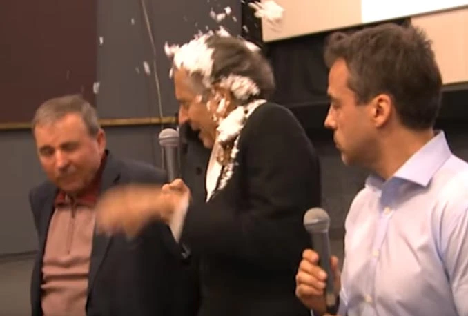 Bernard-Henri Levy dobio tortu u lice u Beogradu