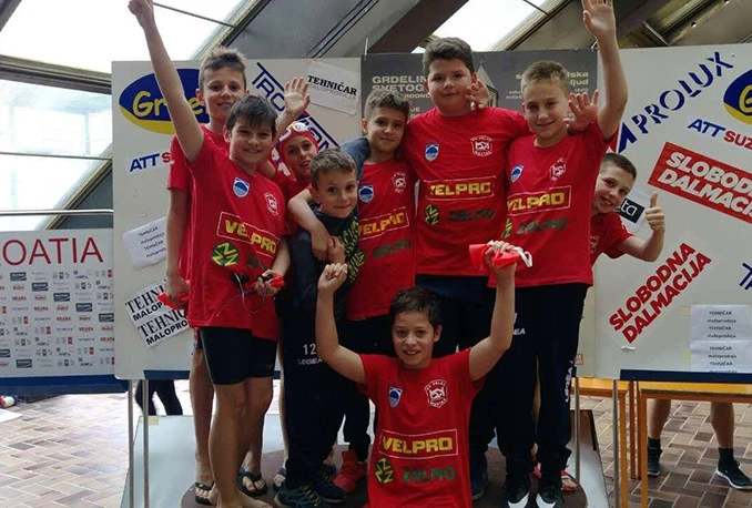 Veležovi plivači osvojili nove medalje