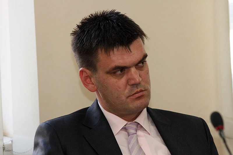 ''Devedesetka'' HDZ-u predlaže povlačenje iz vlasti