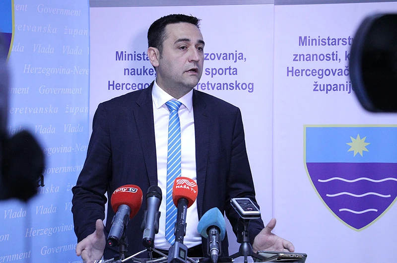 Ministarstvo HNŽ-a prazni školske torbe