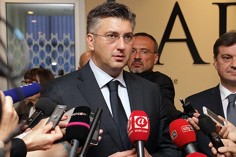 Plenković opalio po Mostu