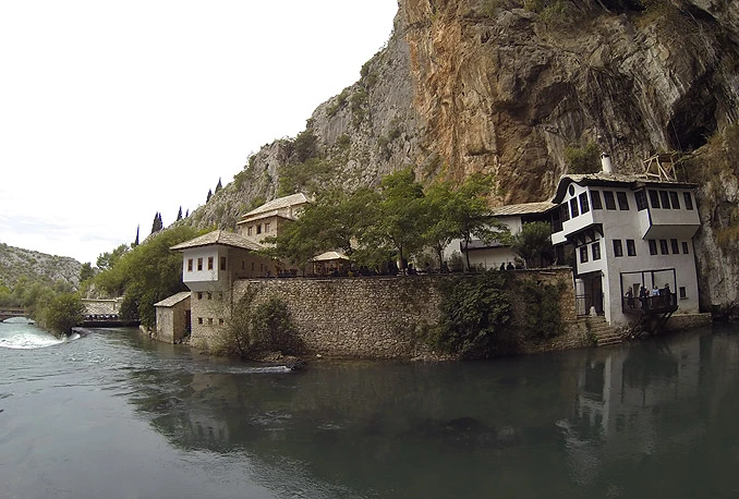 Blagaj: Čuveni biser koji privlači turiste u svako doba godine