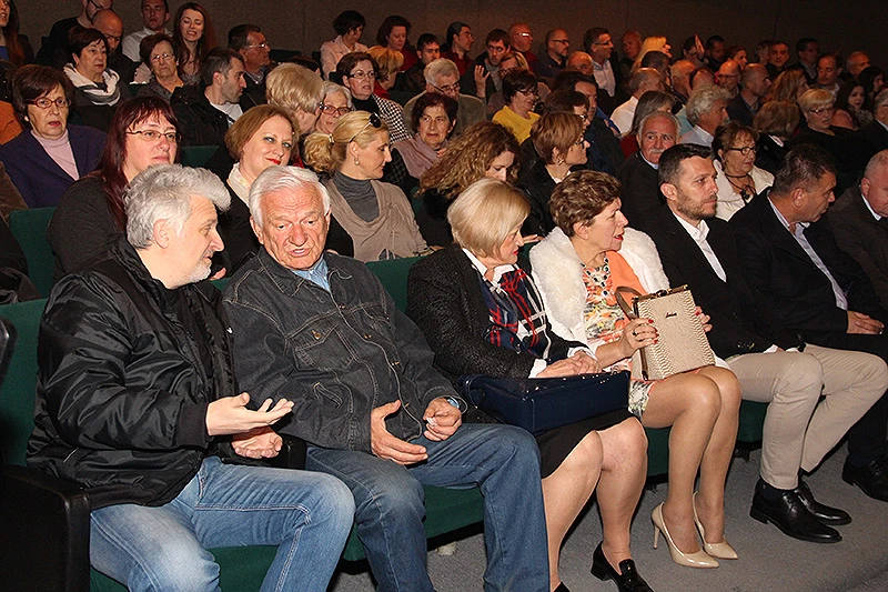 Ulaznice za predstavu ''Buzdovan'' su dobili...