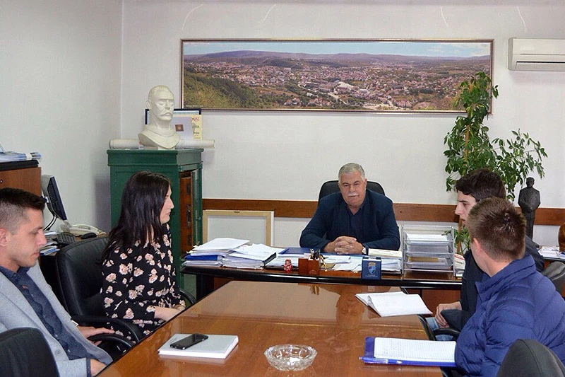 Predstavnici mladih s gradonačelnikom Mirom Kraljevićem